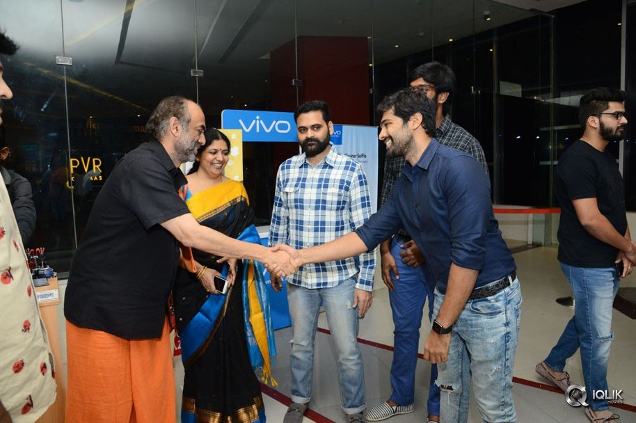 Celebs-At-PSV-Garuda-Vega-Special-Show